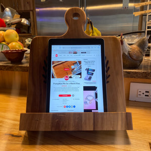 Kitchen iPad/cookbook stand